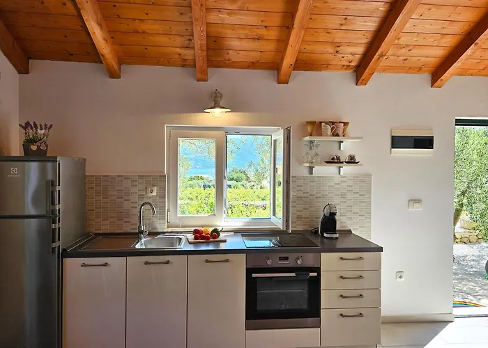 Vineyard House & Olive Grove House