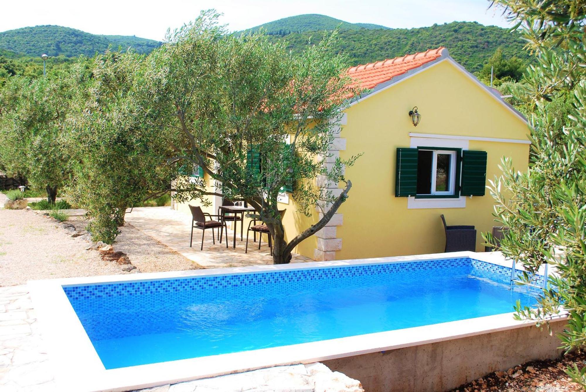 Vineyard House & Olive Grove House *