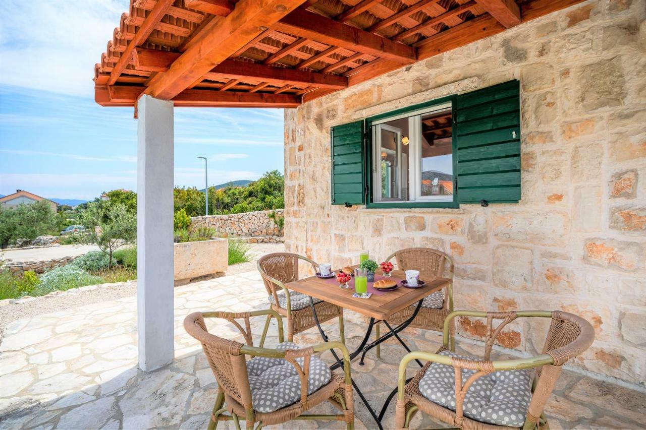 Vineyard House & Olive Grove House * Racisce