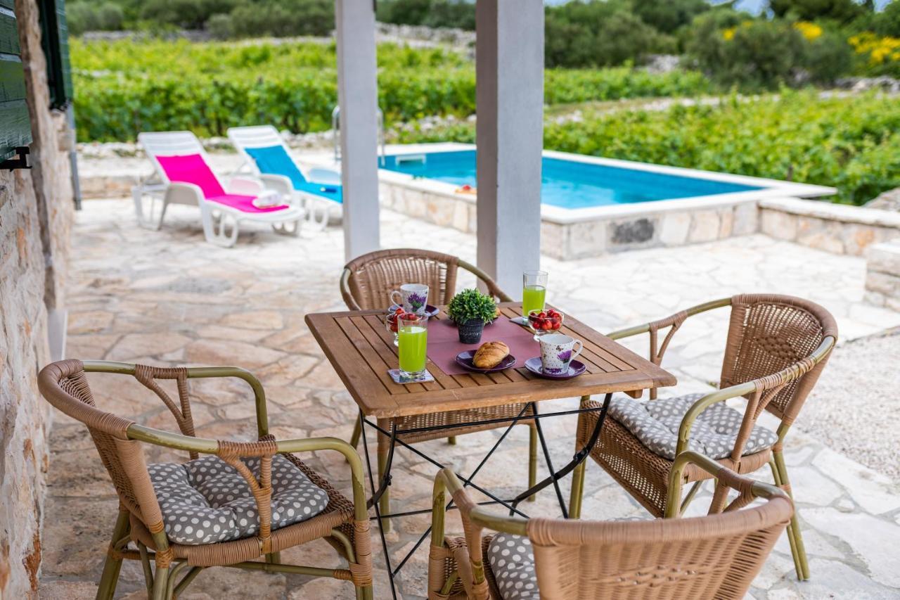 Holiday home Vineyard House & Olive Grove House *
